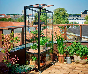 Free Standing Greenhouse Display Case